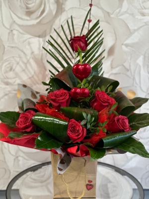 6 Red Rose sorbet arrangement